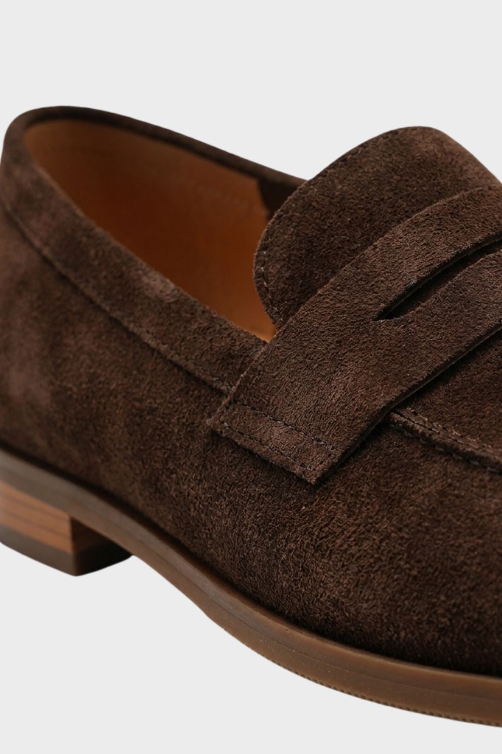 Damen Penny Loafer Wildleder Blockabsatz – Detail-Ansicht