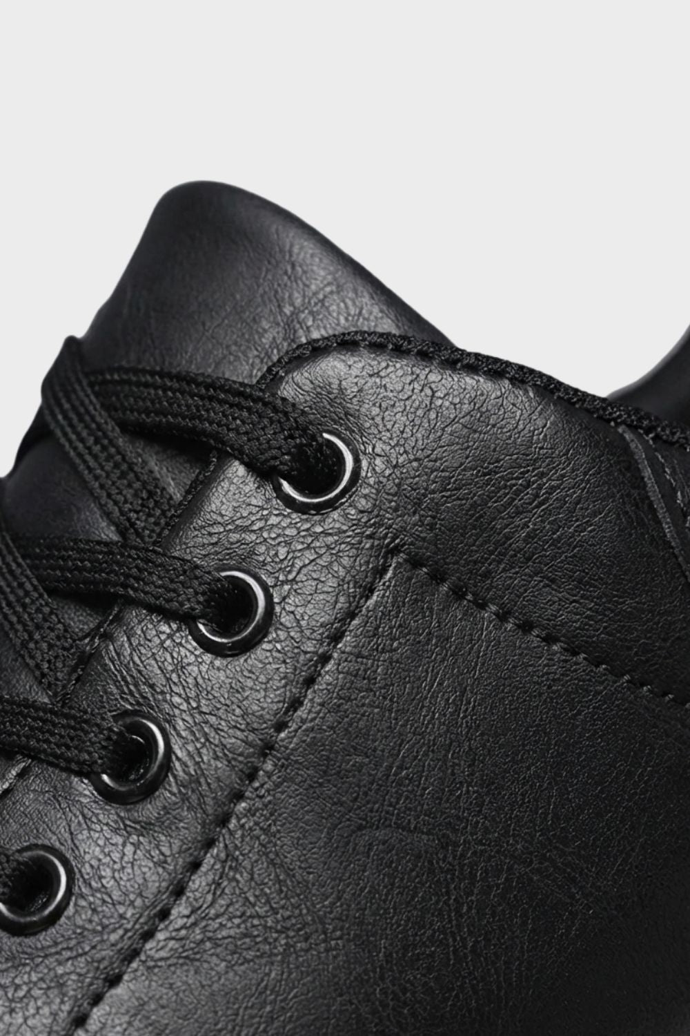 Herren Sneaker Schnürung weiße Sohle – Profil-Ansicht