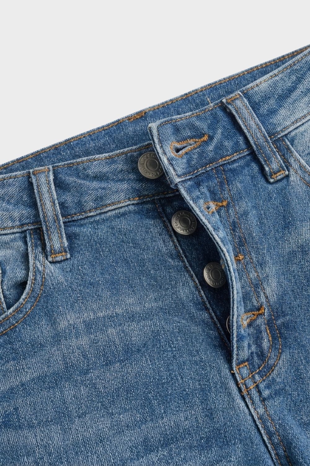 Damen Schlagjeans Knopfleiste High Waist – Detail-Ansicht