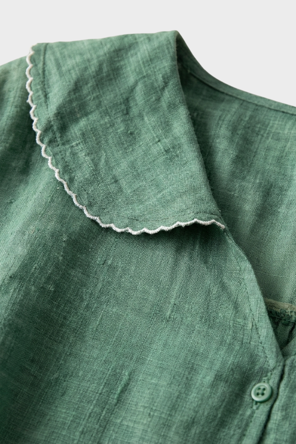 Damen Leinenbluse Kurzarm Knopfleiste – Detail-Ansicht