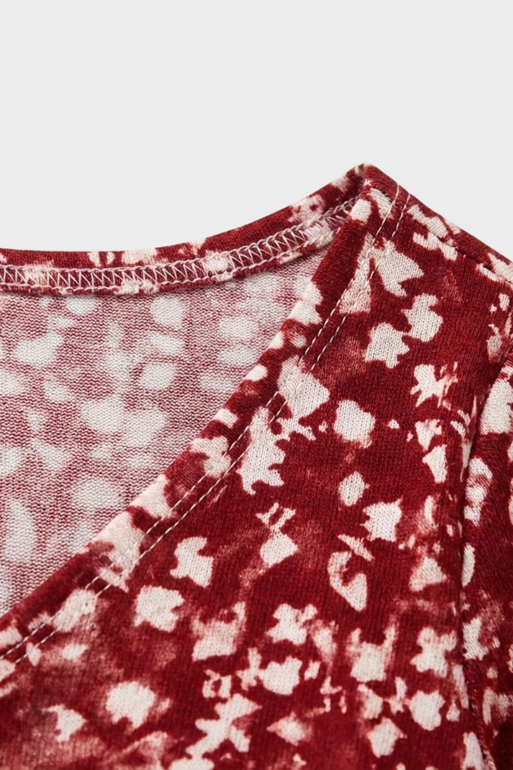 Damen Print-Minikleid Tiered 3/4-Ärmel – Profil-Ansicht