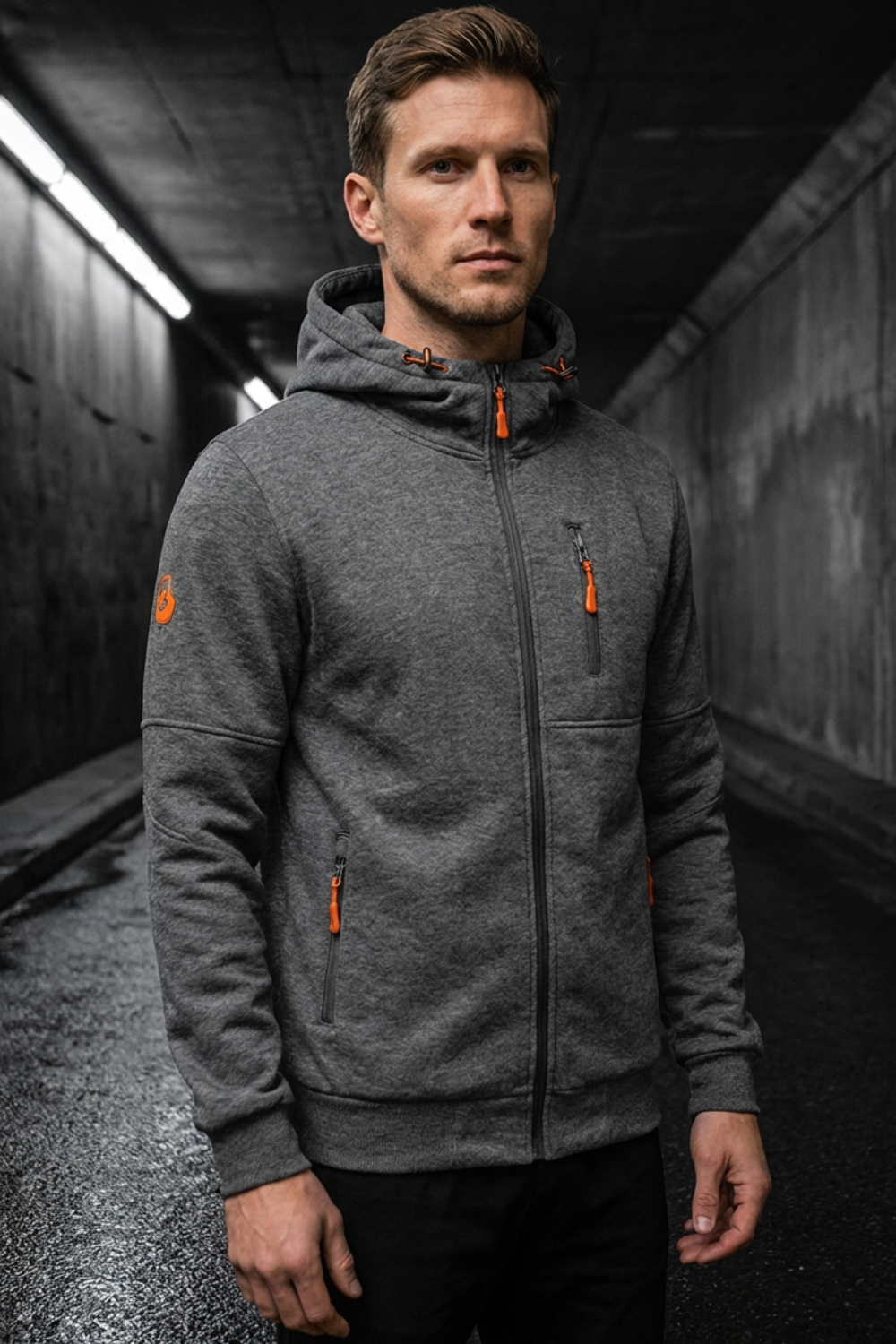 Herren Kapuzenjacke mit Reißverschluss | Brusttasche & Kontrastdetails