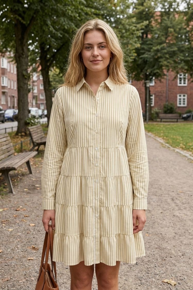 Damen Freizeitkleid – Gestreiftes Kleid mit Knopfleiste