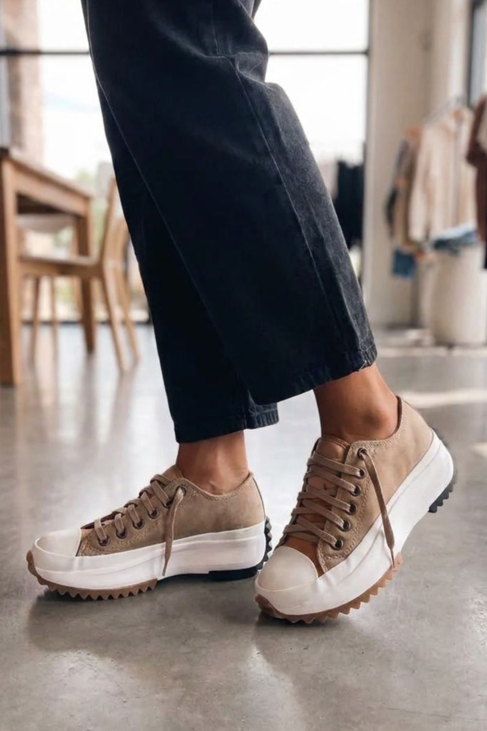 Damen Plateau-Sneaker | Schnürung & Kontrastsohle