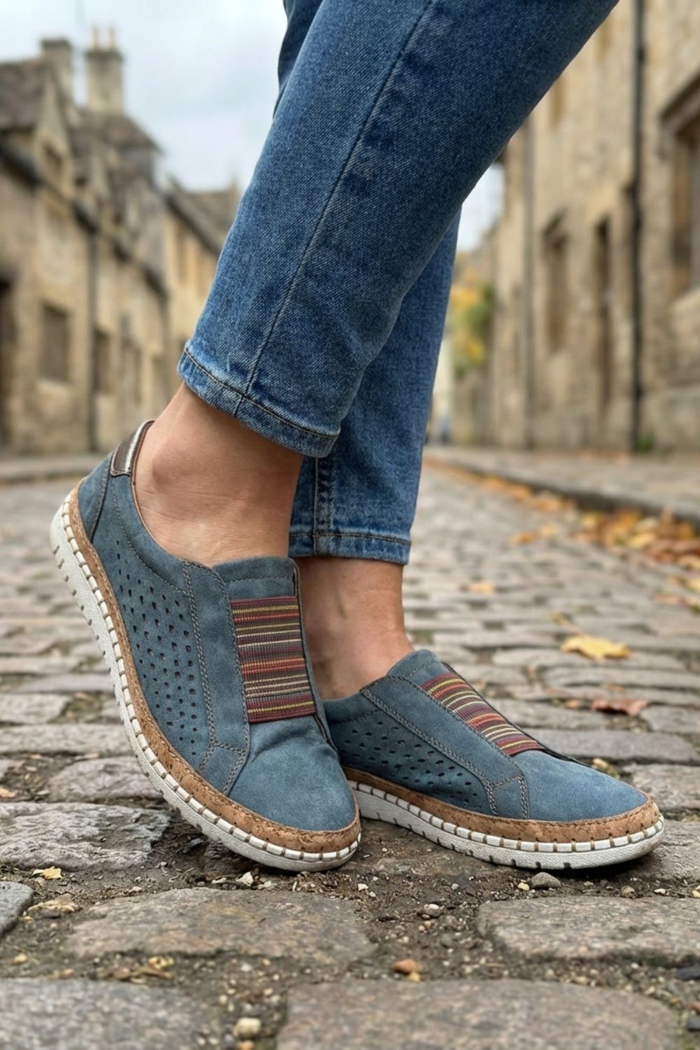 Damen Slipper Halbschuhe Lochmuster – Detail-Ansicht