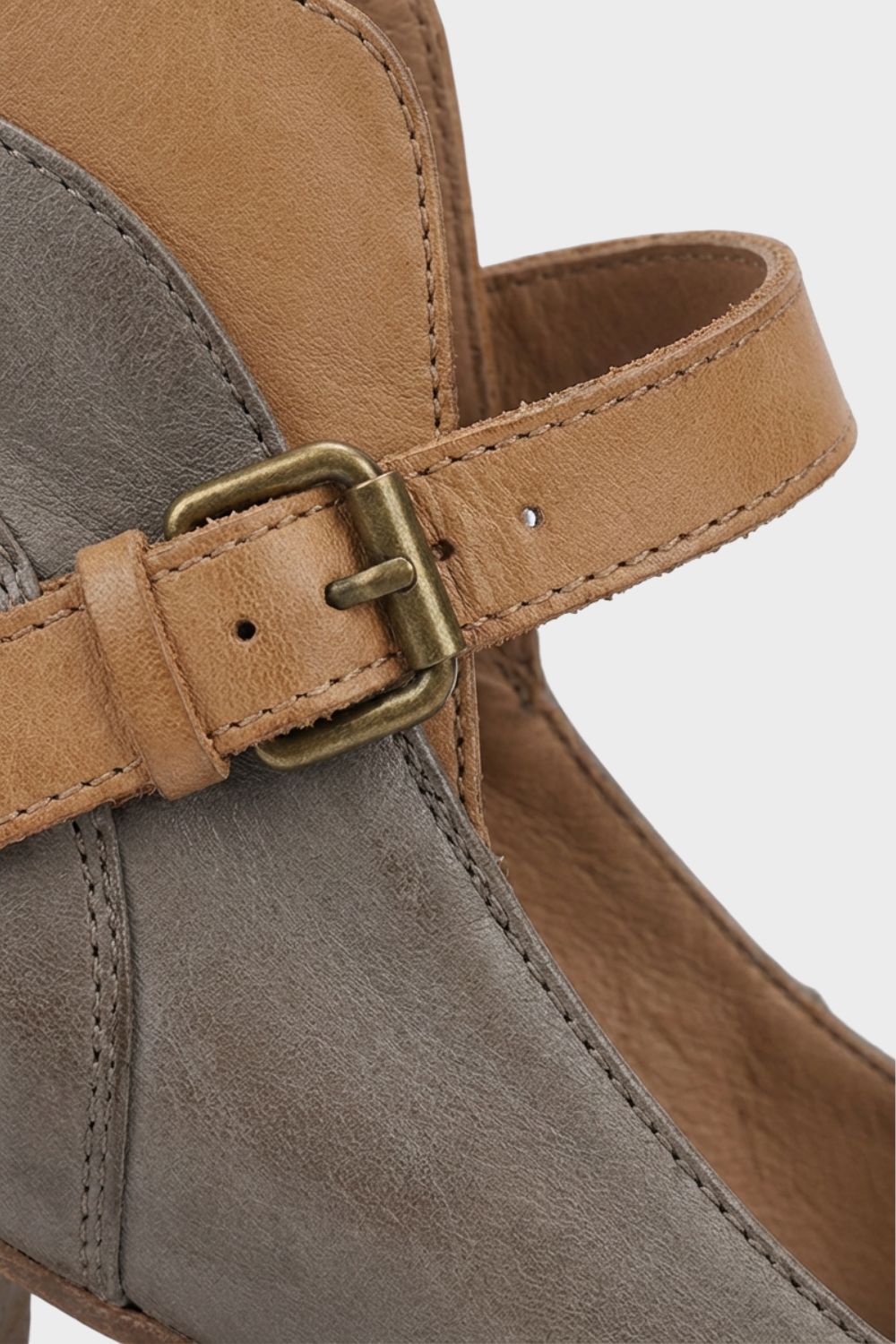 Damen Mary Jane Pumps Riemchen Blockabsatz – Profil-Ansicht
