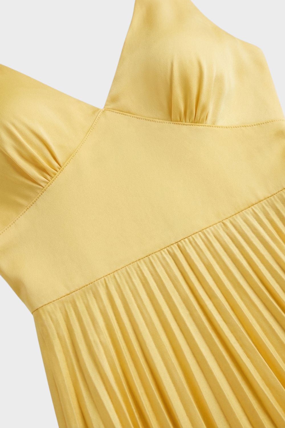 Damen Plissee-Maxikleid V-Neck Satin – Detail-Ansicht